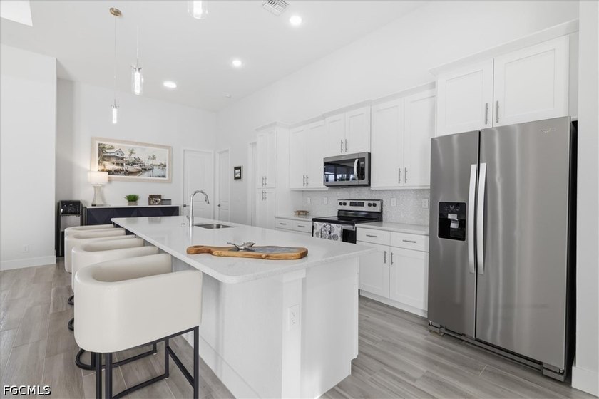 GULF ACCESS WATERFRONT HOME - ONLY 21 MINUTES TO OPEN WATER! ALL - photo 5