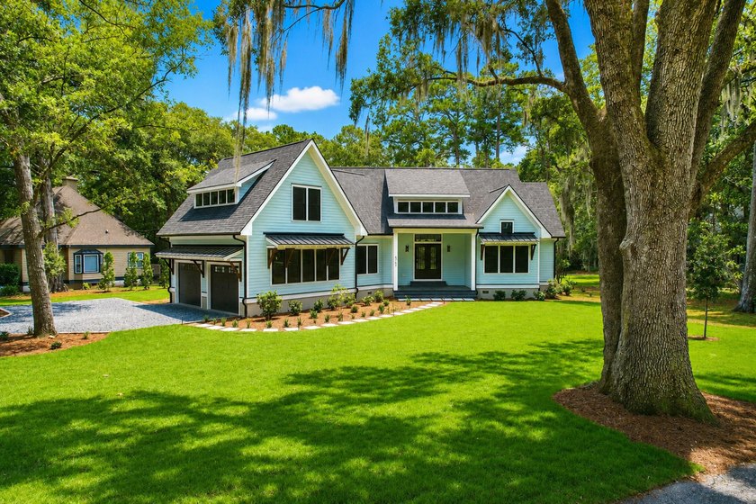Gorgeous new construction in picturesque Stono Ferry on secluded - photo 2