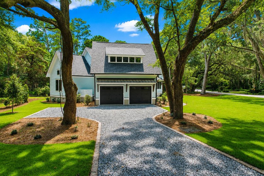 Gorgeous new construction in picturesque Stono Ferry on secluded - photo 3