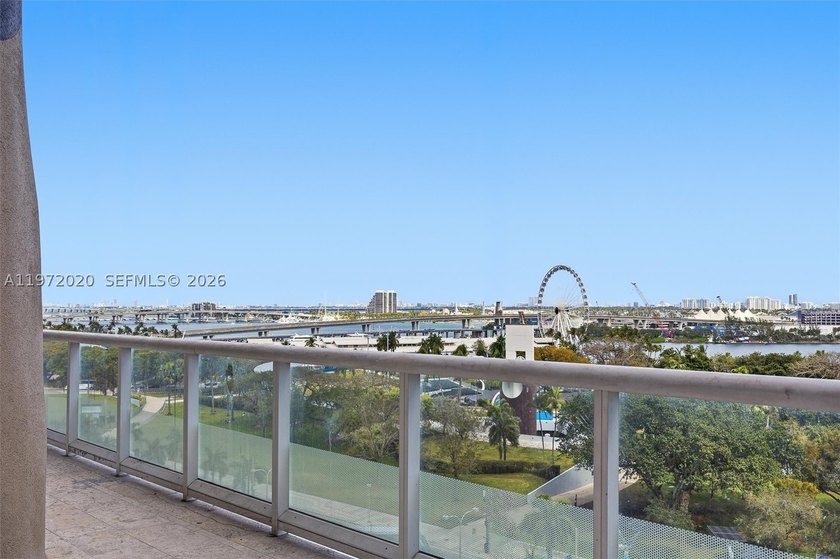 Spacious studio with updates and gorgeous West sunset views. New - photo 26
