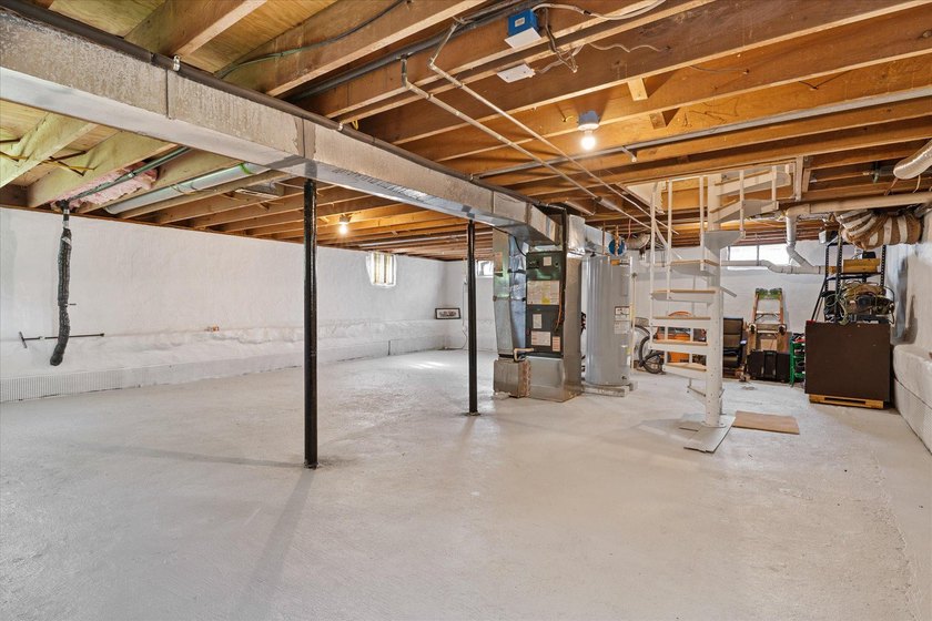 Move-in ready rambler with 4 bedrooms and 2.5 baths. The home - photo 28