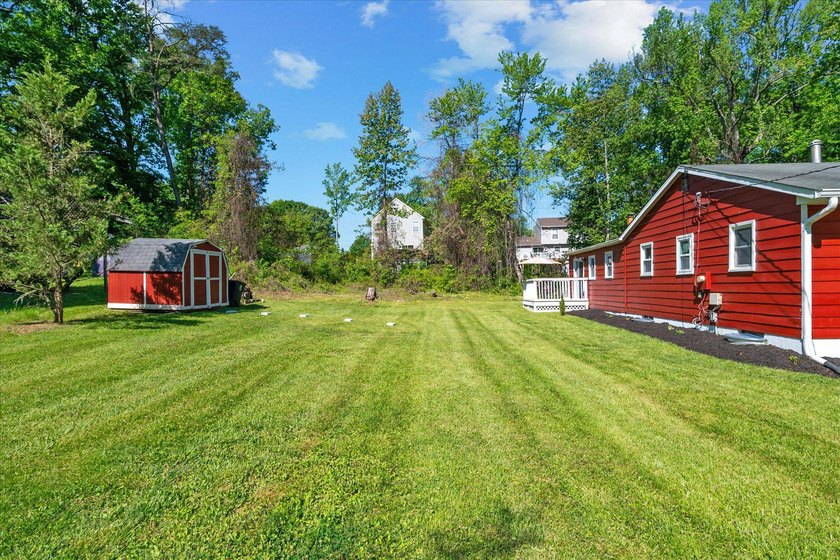 Move-in ready rambler with 4 bedrooms and 2.5 baths. The home - photo 31