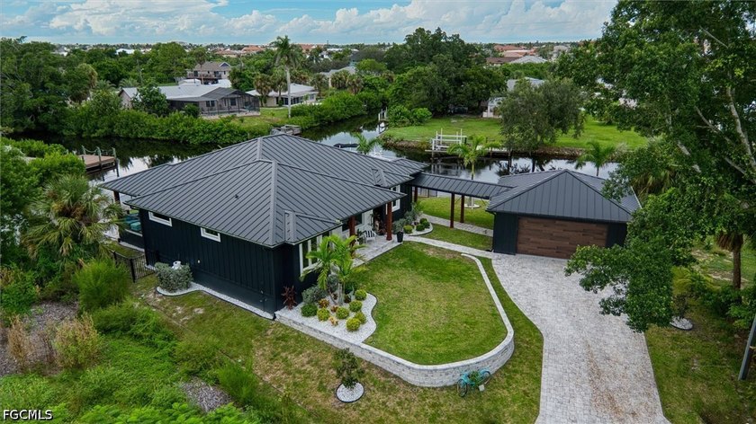 A One-of-a-Kind TREND SETTING Masterpiece on the Water! Welcome - photo 4