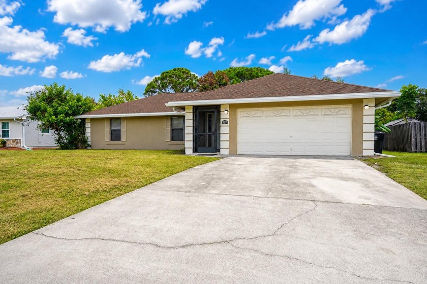 Beautifully Updated 3 Bedroom, 2 Bath home Located in the heart - photo 30