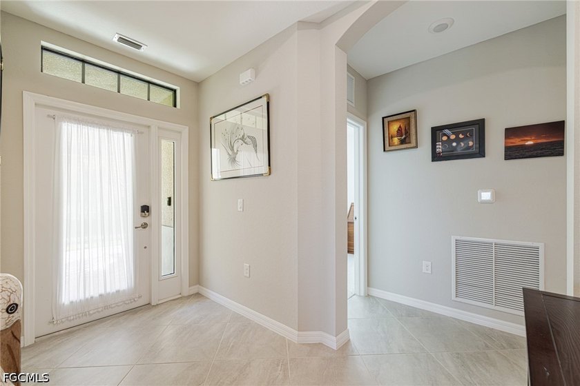 This stunning 1st floor carriage home is located in one of the - photo 5