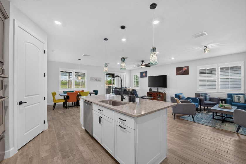 Better Than New! Welcome to this exceptional 4-bedroom Mystique - photo 16