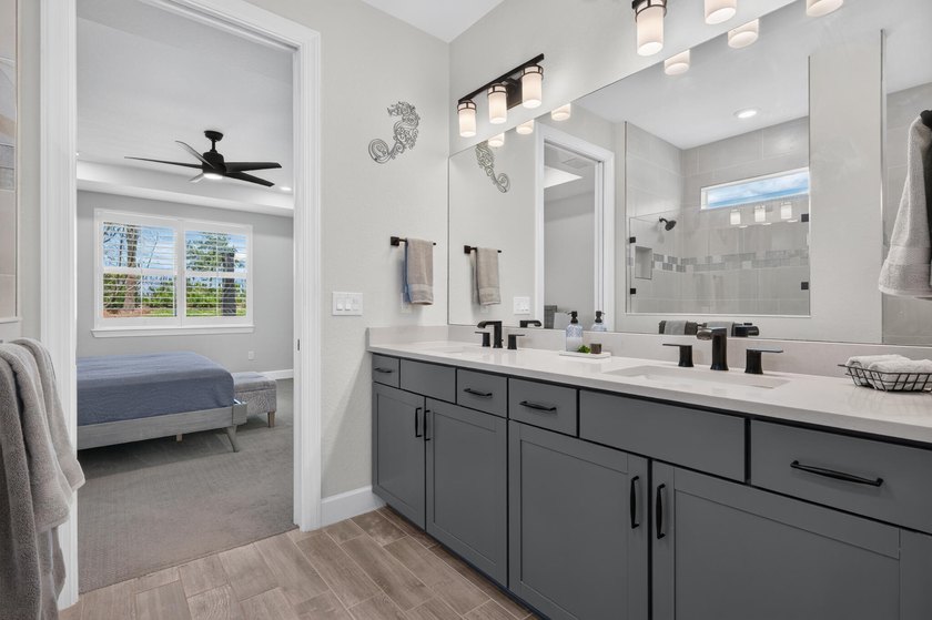 Better Than New! Welcome to this exceptional 4-bedroom Mystique - photo 31