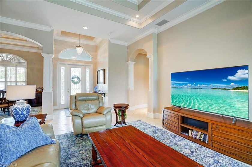 BRAND NEW TILE ROOF - INFINITY POOL WITH LAKE VIEWS - PANORAMIC - photo 10