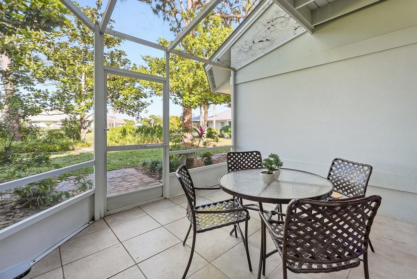 Rare opportunity to own a townhome in PGA Village's Pine Creek - photo 6