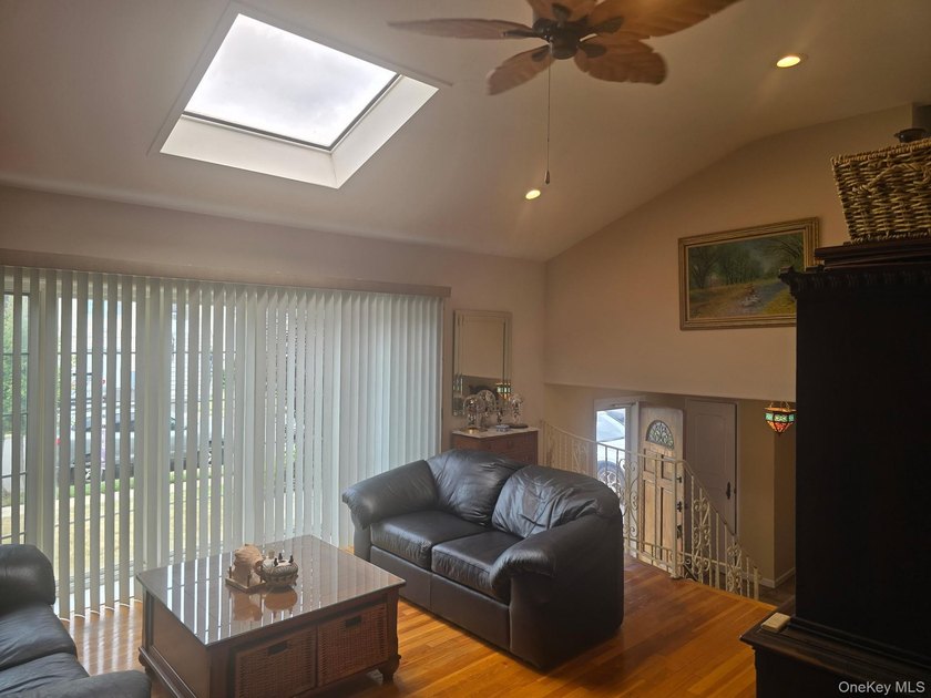 Attention All Buyers! Diamond in the rough. Location, Location! - photo 6