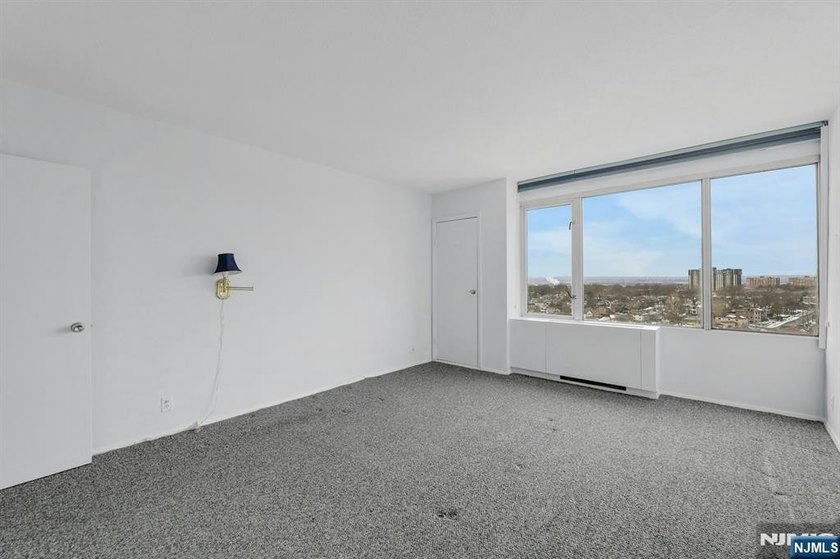 CONTACT DEBRA JACOBS &amp; HALLEY NATKIN COLDWELL BANKER FORT LEE - photo 35