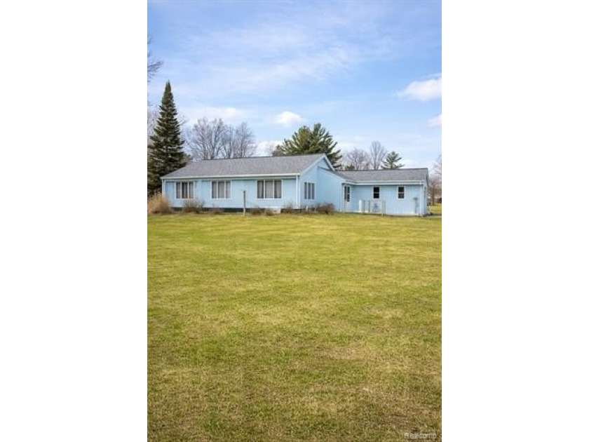 Charming 3-Bedroom Berm Home in a Peaceful Setting MOTIVATED - photo 2