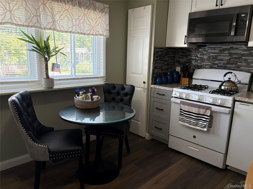 Welcome to Riverwoods a active 55 and older community. This is a - photo 3