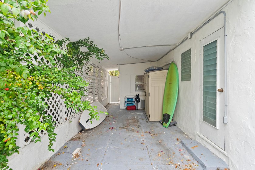 Stunning Spanish Mission-style 3-bedroom, 2-bath home blending - photo 4