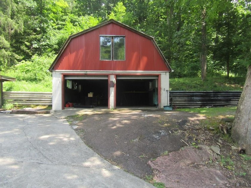 Nestled on 5.6 beautiful wooded acres in scenic Lower Turkeyfoot - photo 26