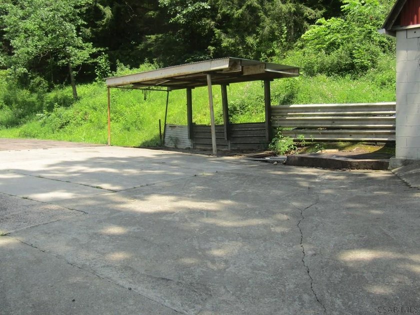 Nestled on 5.6 beautiful wooded acres in scenic Lower Turkeyfoot - photo 29