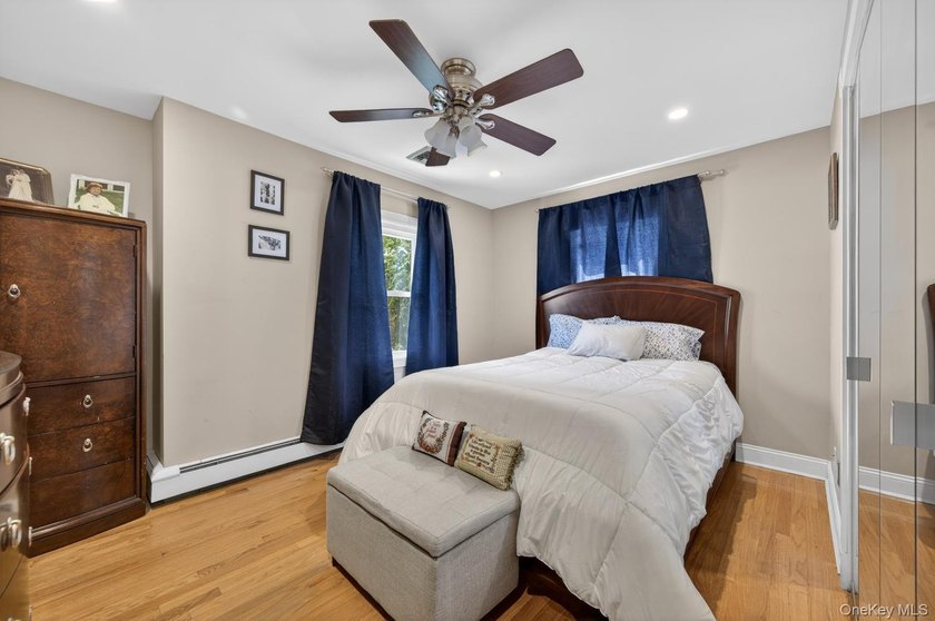 Beautifully renovated inside and out!! Welcome to 105 N Hamilton - photo 15