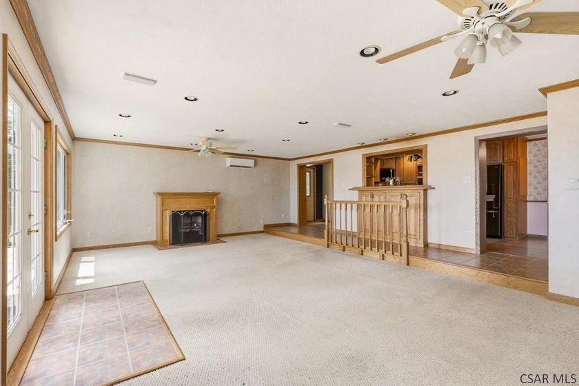 Welcome to 725 Wayne Street, a stunning and meticulously - photo 20