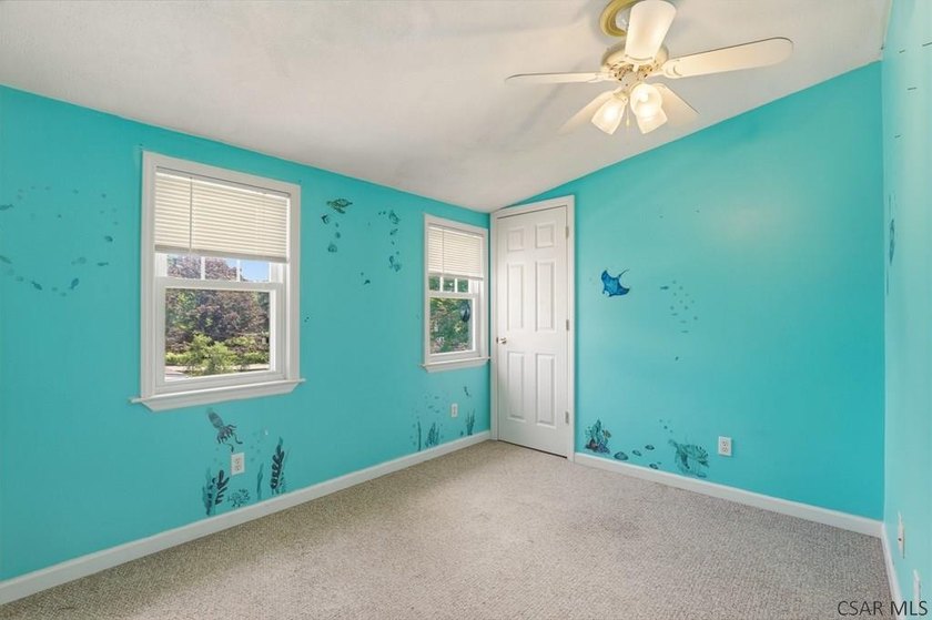 Welcome to 725 Wayne Street, a stunning and meticulously - photo 32