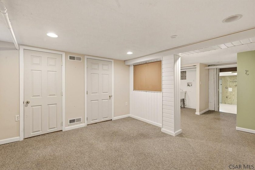 Welcome to 725 Wayne Street, a stunning and meticulously - photo 42