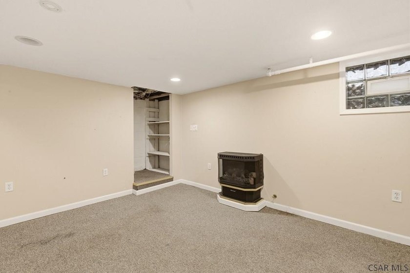 Welcome to 725 Wayne Street, a stunning and meticulously - photo 43