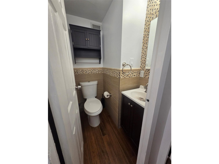 STOP BY TO VIEW THIS 2 BEDROOM APARTMENT OVERLOOKING THE - photo 15