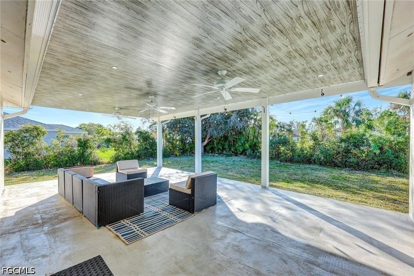 Beautifully updated home situated on a spacious lot in a - photo 4