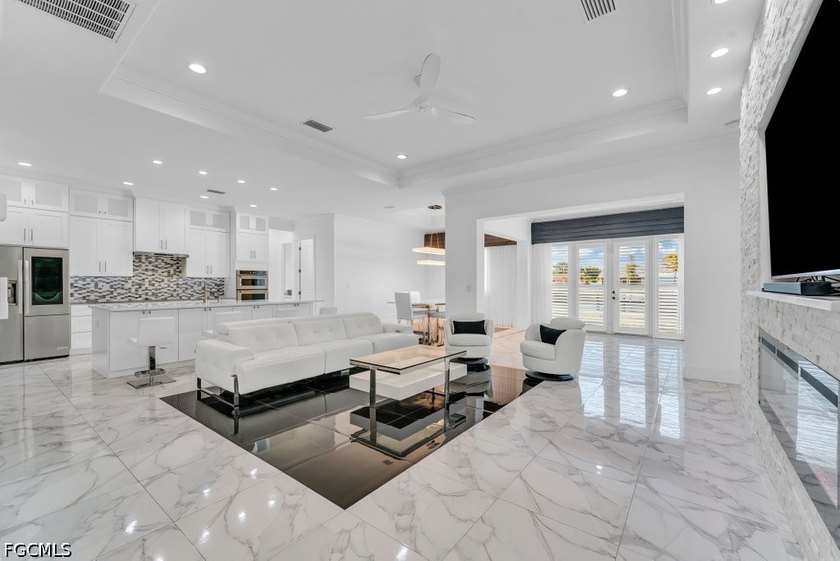 LUXURY WATERFRONT HOME - NO HOA - NEVER FLOODED - NO FLOOD - photo 8