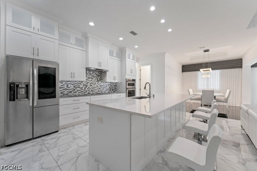 LUXURY WATERFRONT HOME - NO HOA - NEVER FLOODED - NO FLOOD - photo 10