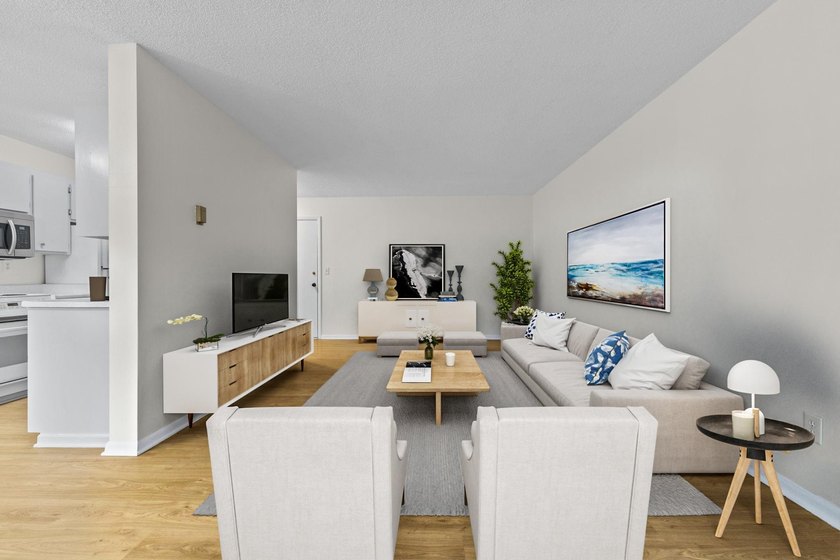 Welcome to easy living in this charming first-level 1-bedroom - photo 4