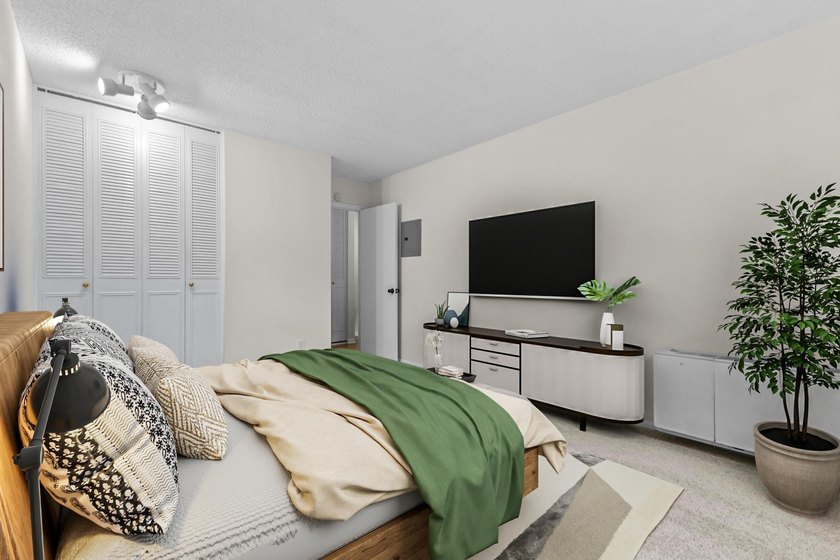 Welcome to easy living in this charming first-level 1-bedroom - photo 9