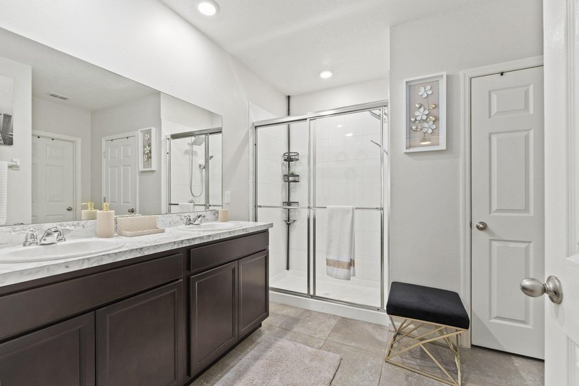 Welcome to this stunning spacious Cali model home located in the - photo 9