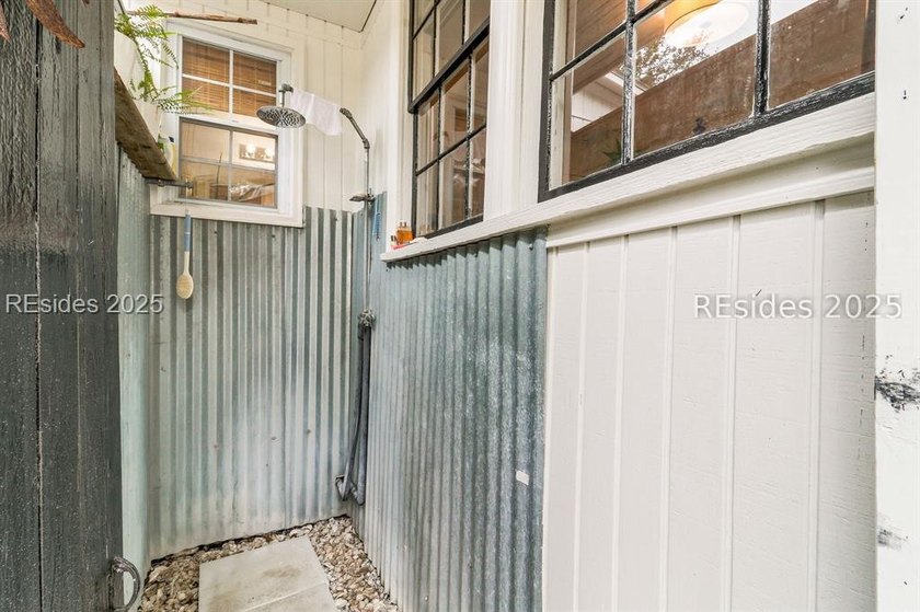 11 Whiting Street is the quintessential Brighton Beach cottage - photo 29