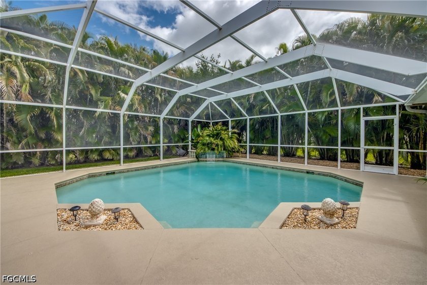 This Northern Exposure 4 Bedroom, 2 Bath, 3 Car Garage home - photo 3