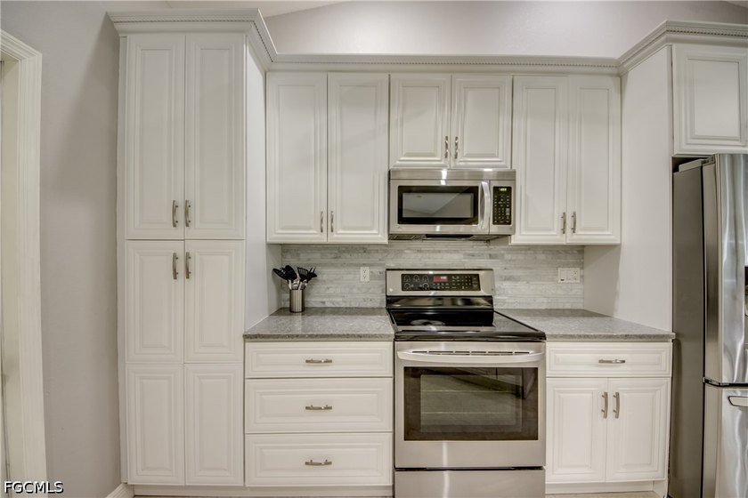 This Northern Exposure 4 Bedroom, 2 Bath, 3 Car Garage home - photo 10
