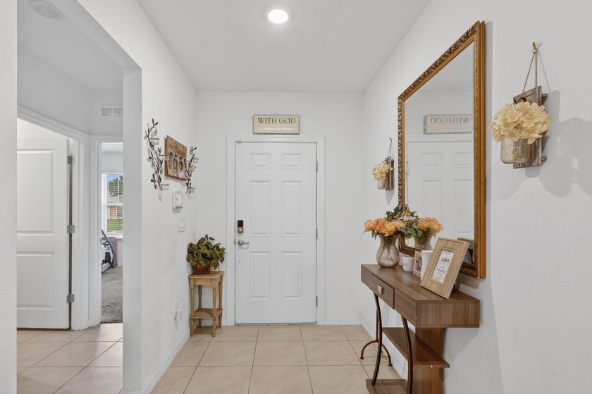 Short Sale Approved!! Beautiful 2023-built home with NO HOA - photo 5