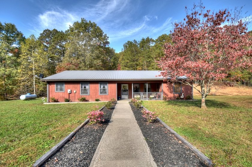 Exceptional investment opportunity! This established Personal - photo 4