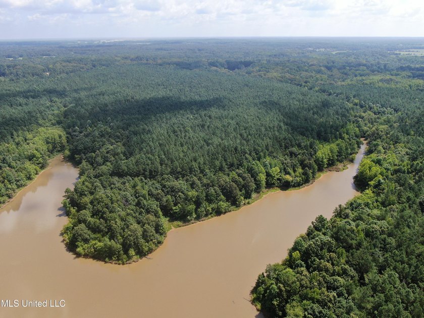 A prime investment opportunity with approximately 205 acres of - photo 3