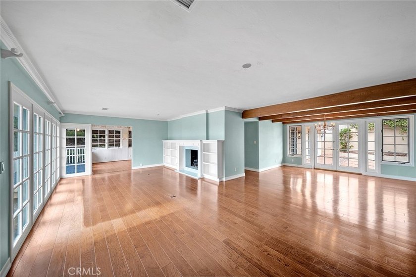 905 Emerald Bay is a light-filled corner lot bungalow offering 2 - photo 13