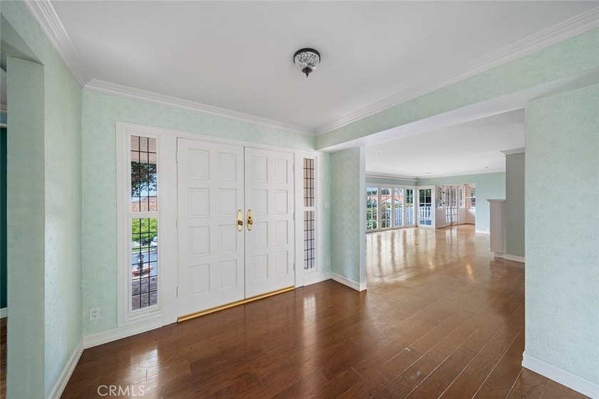 905 Emerald Bay is a light-filled corner lot bungalow offering 2 - photo 19
