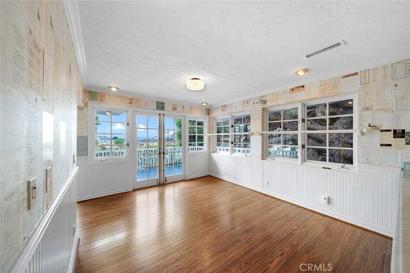 905 Emerald Bay is a light-filled corner lot bungalow offering 2 - photo 22