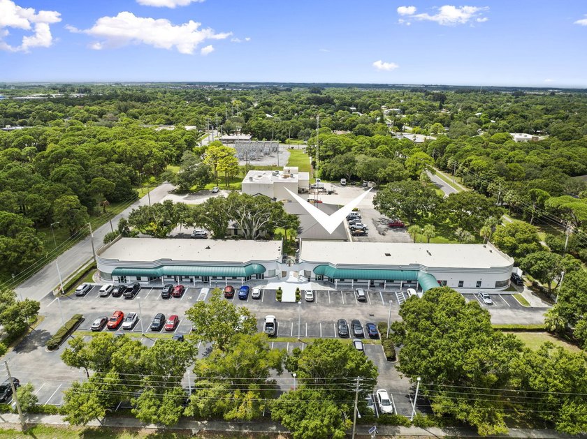Medical Office Condo. Move in Ready! 1,734 sq feet. Near - photo 2