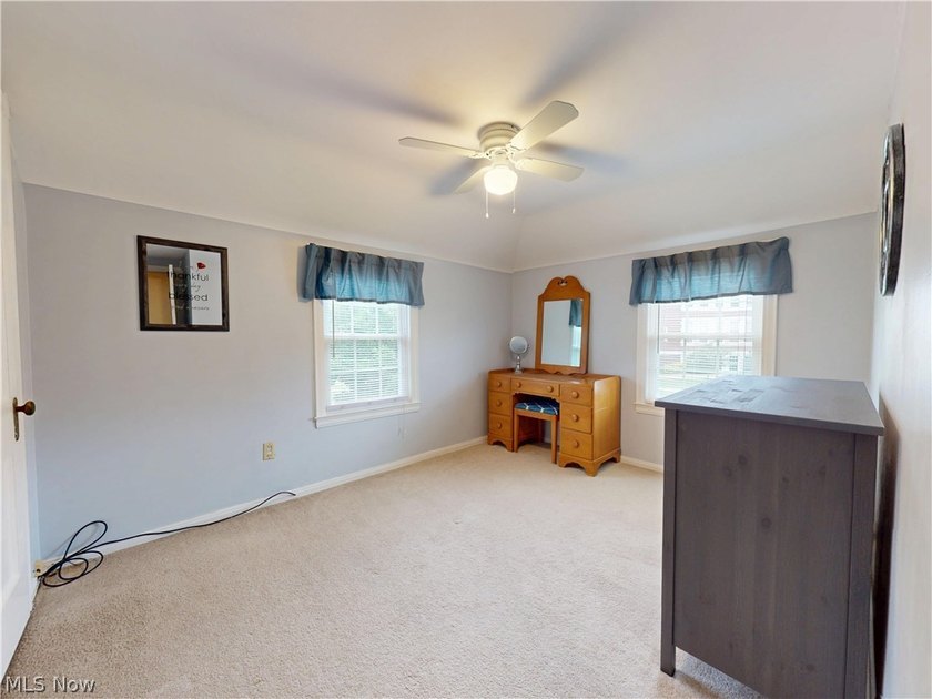 Welcome to this pride-of-ownership Colonial, ideally located - photo 20