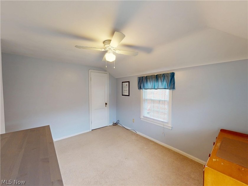 Welcome to this pride-of-ownership Colonial, ideally located - photo 21