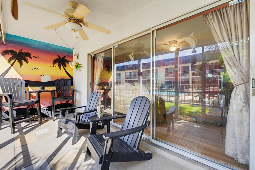 Enjoy easy FL. living in this charming 1-bedroom, 1-bath condo - photo 21