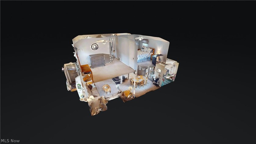 Welcome to this pride-of-ownership Colonial, ideally located - photo 31