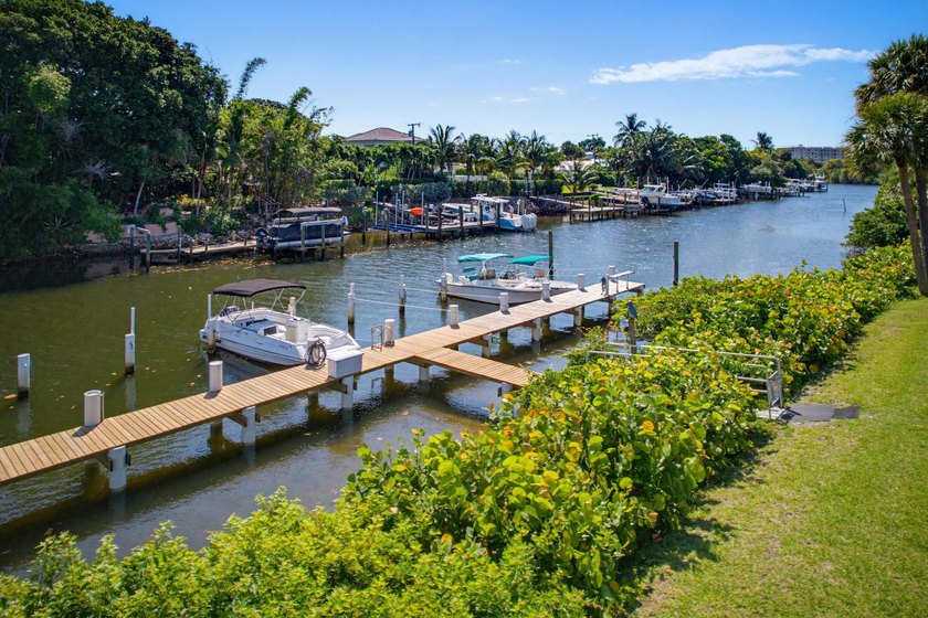 Enjoy easy FL. living in this charming 1-bedroom, 1-bath condo - photo 37