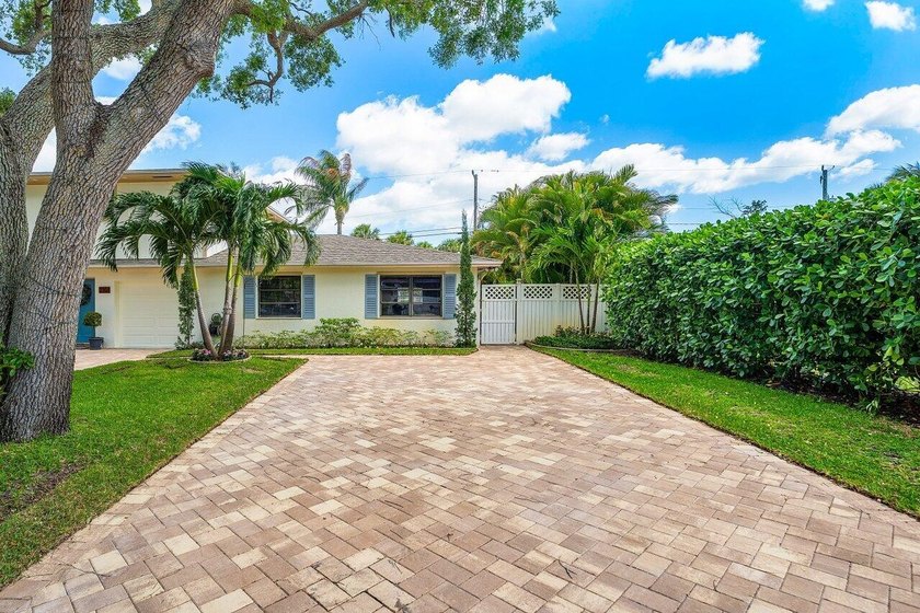 RARE OPPORTUNITY in North Palm Beach with this spacious - photo 7