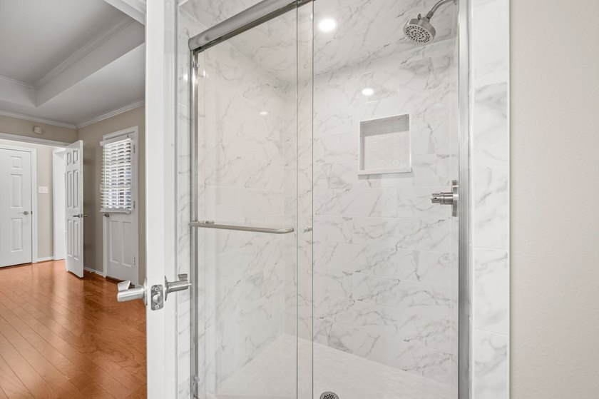 Welcome home to this beautiful 4 bedroom, 3 bathroom 1 story - photo 27