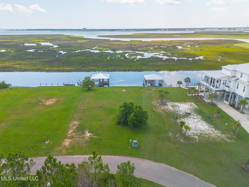 Build your dream coastal retreat on this prestigious 0.35-acre - photo 4